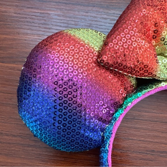 DISNEY PARKS RAINBOW SEQUIN MINNIE MOUSE MICKEY EARS - Picture 2 of 10